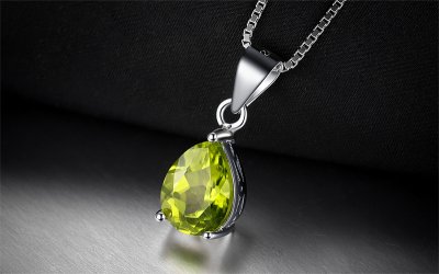 Колие с медальон от масивно сребро 925 с перидот - Гора